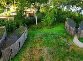 Cozy Forest Cottage Escape