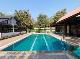 Tong House Resort