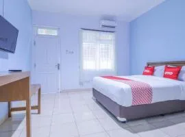 OYO 1755 De'balcon Accomodation Near Ngurah Rai Airport、ウブドにあるングラ・ライ国際空港 - DPSの周辺ホテル