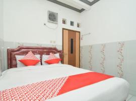OYO 1480 Villa Dua Putri, hotel v destinaci Prigen
