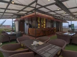 Capital O 697 Swornim Boutique Hotel