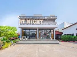 OYO 650 At Night Pranburi