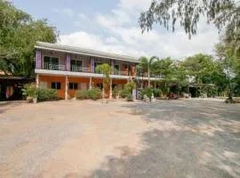 OYO 931 Sor Chareanpanit