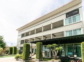 OYO 75305 T Park Pak Chong, hotel v destinaci Pak Chong