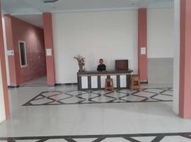 EXPRESS O 91662 Kost Rumah Kaca, hotel di Mirue