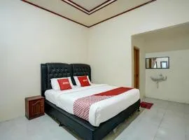 OYO 92464 Efniati Homestay Syariah