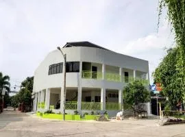 Capital O 92804 La Tansa Syariah Hotel