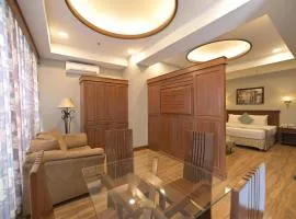 Paragon Hotel and Suites