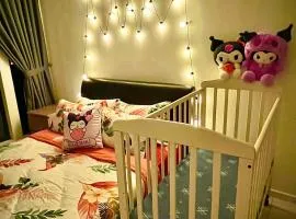 KUROMI Theme Suite for Families- 3min drive Legoland & EcoBotanic