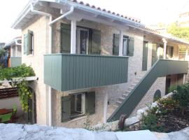 Wild Sea Apartments, hotel in Agios Nikitas