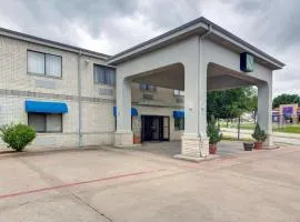 Quality Inn & Suites Grand Prairie South