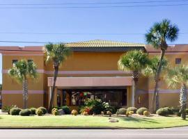 Baymont by Wyndham Pensacola at NAS Corry, מלון בWarrington