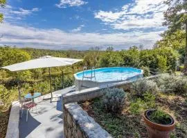 2 Bedroom Cozy Apartment In Kastav
