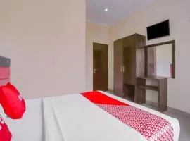 Hotel O Ari Beach Inn