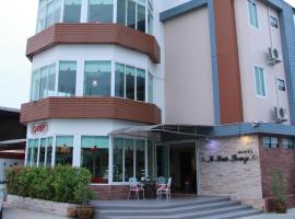 Hotel Le Lerts Living, hotel poblíž Letiště Khon Kaen - KKC, Khon Kaen