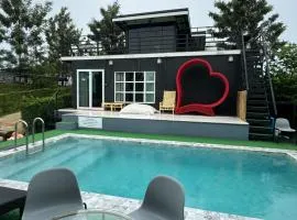 Inthanin Pool Villa