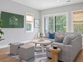 Sincerely Shem- 7 min to Beach and Dtwn，位于查尔斯顿的酒店