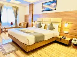 Hotel LA VISTA Near Railway Station Darjeeling