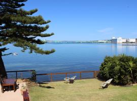 Bay 10 - Suites and Apartments, resort village in Port Lincoln