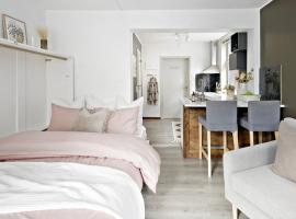 Koselig leilighet ved Solsiden, помешкання з кухнею у місті Тронгейм