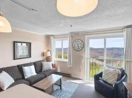 First Floor Mountain View Steps to the Slopes WiFi