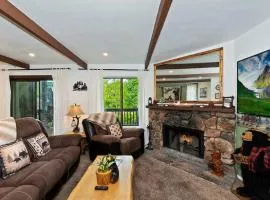 Charming Condo W I Hot Tub & Pet Friendly