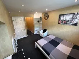 Beddington Park Lodge East