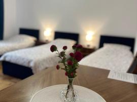 Noclegi Rybacka, hotel v destinaci Jarosław