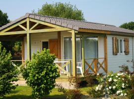 Les Cottages du Limonay, holiday home in Saint-Méloir-des-Ondes