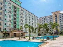 Entire unit with balcony at SMDC Field Residences, behind Sucat near NAIA