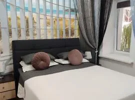 London Apartment, Odessa