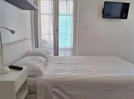 Bartolo White Apartment