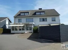M&M Park Hotel