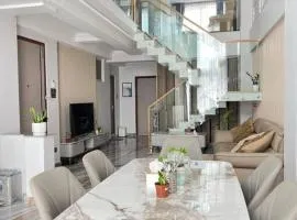 Penthouse Griha, Lazimpat