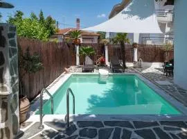Villa Shada's pool & Jacuzzi