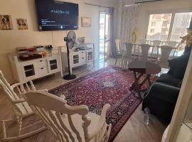 one cozy bedroom、New cairoのホテル