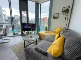 Elegant City Centre Penthouse- Work & Relaxation