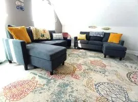 SEA LA VIE COZY BEACH HOME ON 500 BLOCK, Walk to beach only half mile away, SLEEPS 6