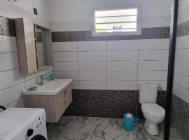 LABROUSSE appartement - possibilité location véhicule, hotel i Le Gosier