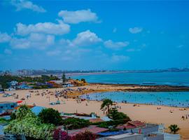 Beautiful and Stylish 2BR Appartment with a wide Beach View, hotell sihtkohas Mohammedia