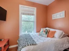 Centrally located Cozy Tiny Loft, Near ACL, SXSW, Zilker, 6th Street