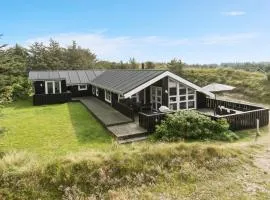 Awesome Home In Løkken With Kitchen