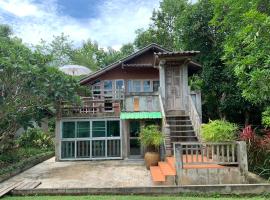 Baan Suan Duang Porn Resort, hotel a Ban Phae