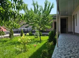 Galstyans Hotel Zvartnots Airport