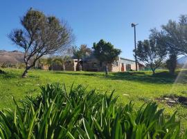 The Entire Barnhouse at Camp Jakkalsfontein, Tulbagh、タルバのホテル