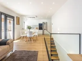 Modern Balcony Terrace House Solarium - Parking