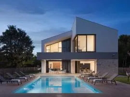 Luxury Villa Atria near Pula for 10 people with children playground & heated pool