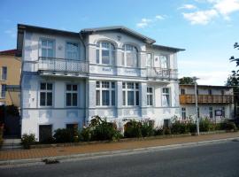 Villa Gertrud, nur 300m zum Strand, inkl WLAN, ξενοδοχείο σε Bansin