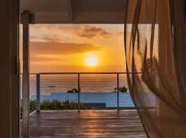 Sunset Collectors Paradise 180 Oceanview Deck 3BR 2Bath Villa 4 Free Parks High Speed Wifi Family Choice Adelaide Fringe