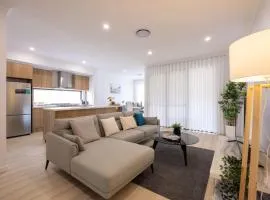 Brand New 4Bs Home near Shops and Park at Greenbank